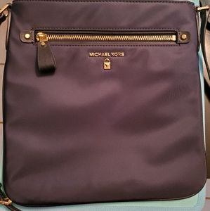 Michael Kors Cross Body purse
